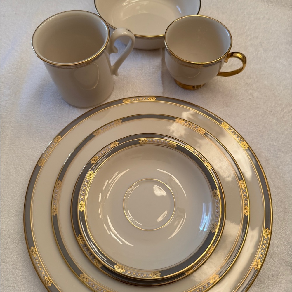 Lenox Gold and Cream Dinnerware Set Presidential Collection McKinley china